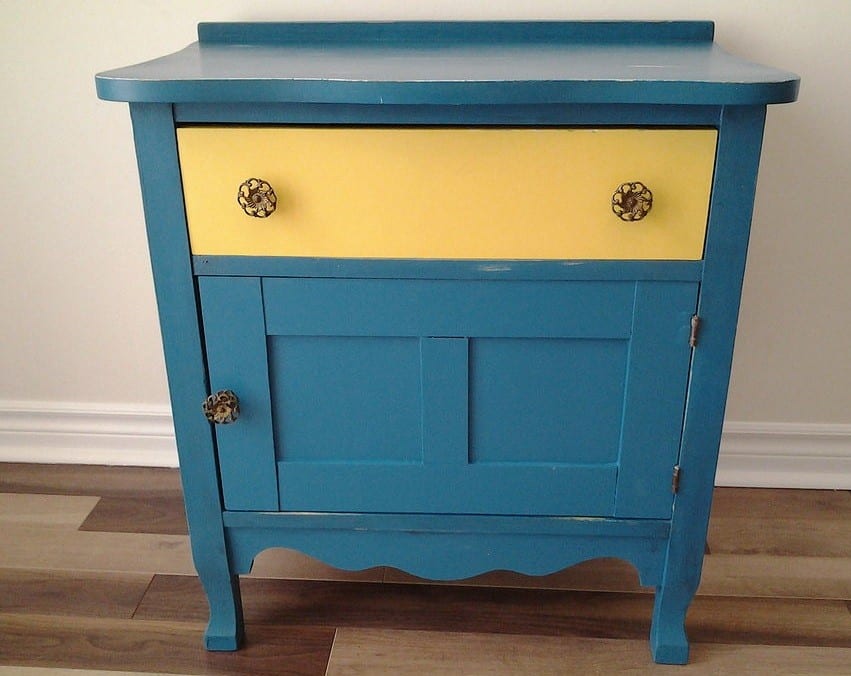 Update Your Furniture With These DIY Refinishing Tips