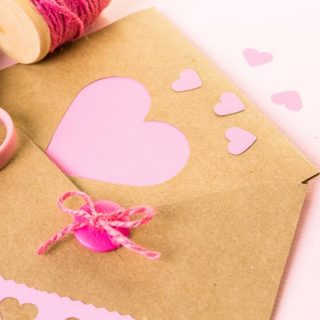 How to Make Your Own Valentine's Day Card - 5 Easy Steps - OMC