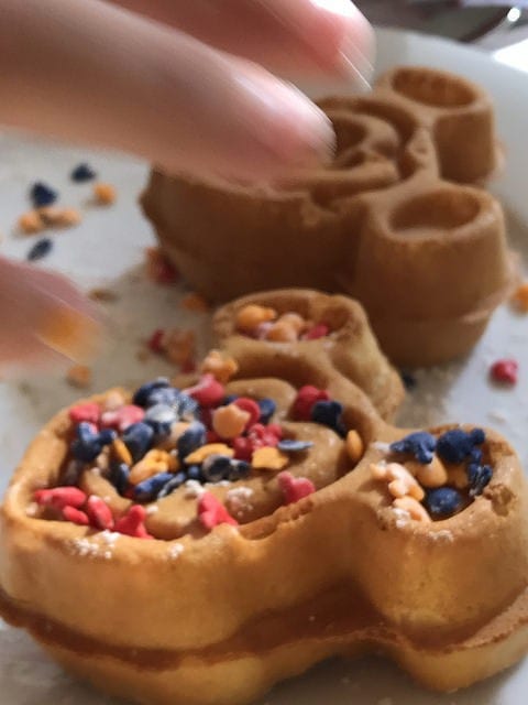 5 Disney Foods You MUST Try Disney Foods You MUST Try