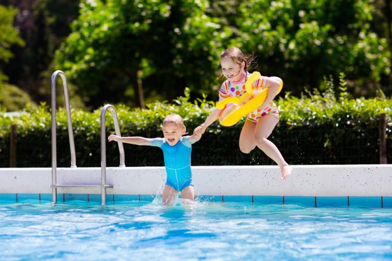 3 Pool Safety Tips for Parents