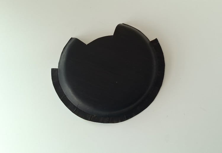 Paper Plate Bat Craft: step 4