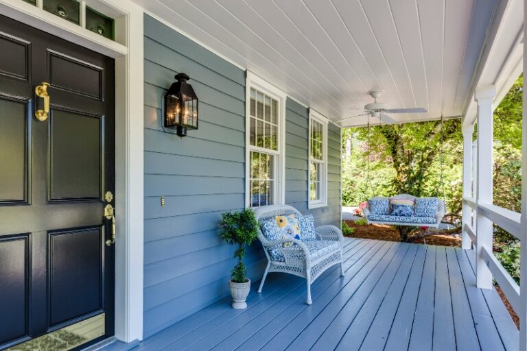 Tips for Choosing the Right Deck Materials for Canadian Homes