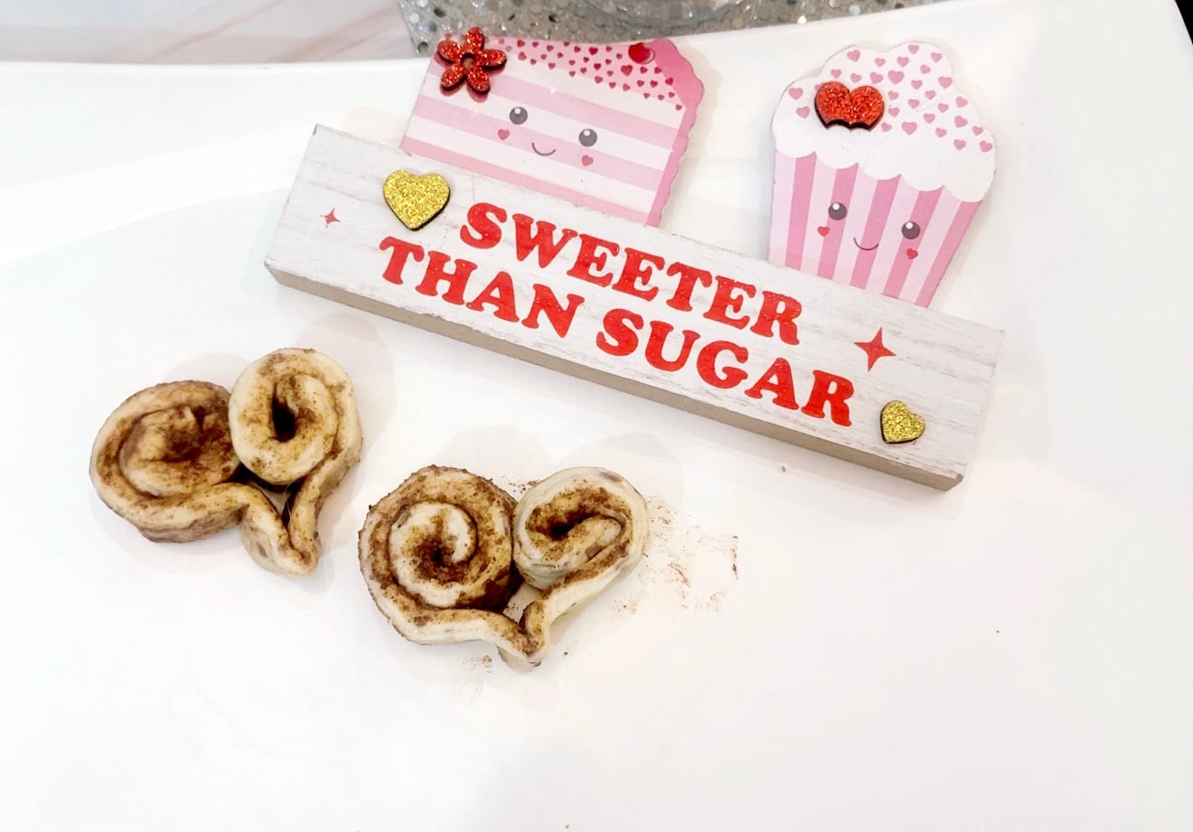 heart-shaped cinnamon rolls in process 2
